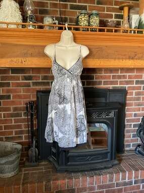 Derek Heart Black and White Paisley Print Smocked Bodice Mini Dress Size Medium